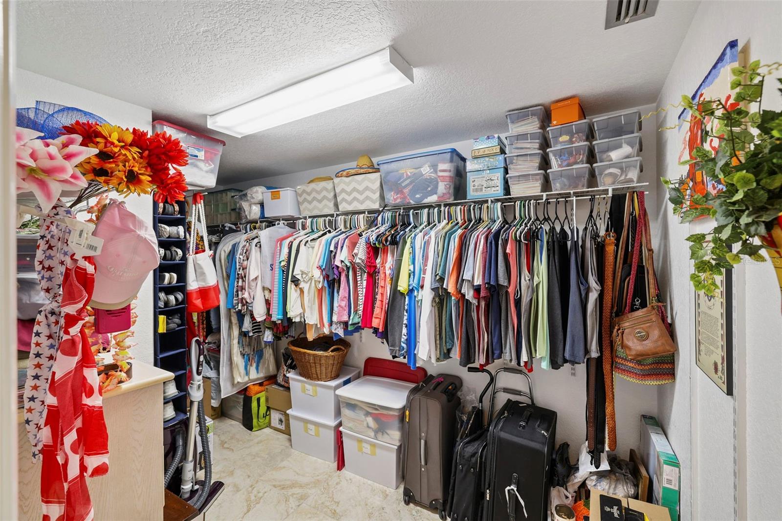 Image 25 of 46 For 611 Bal Harbor Boulevard