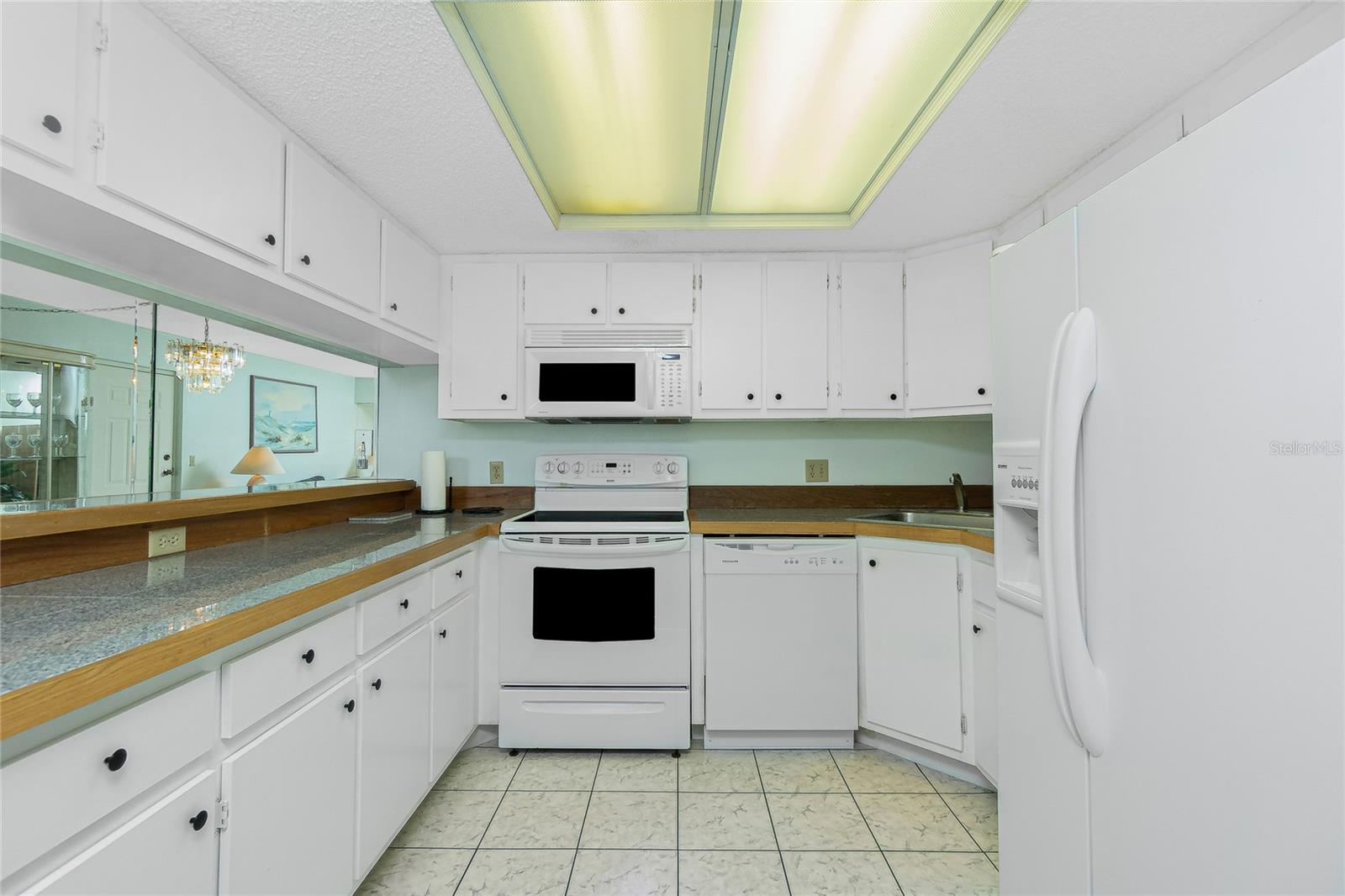 Image 11 of 40 For 1515 Forrest Nelson Boulevard R201