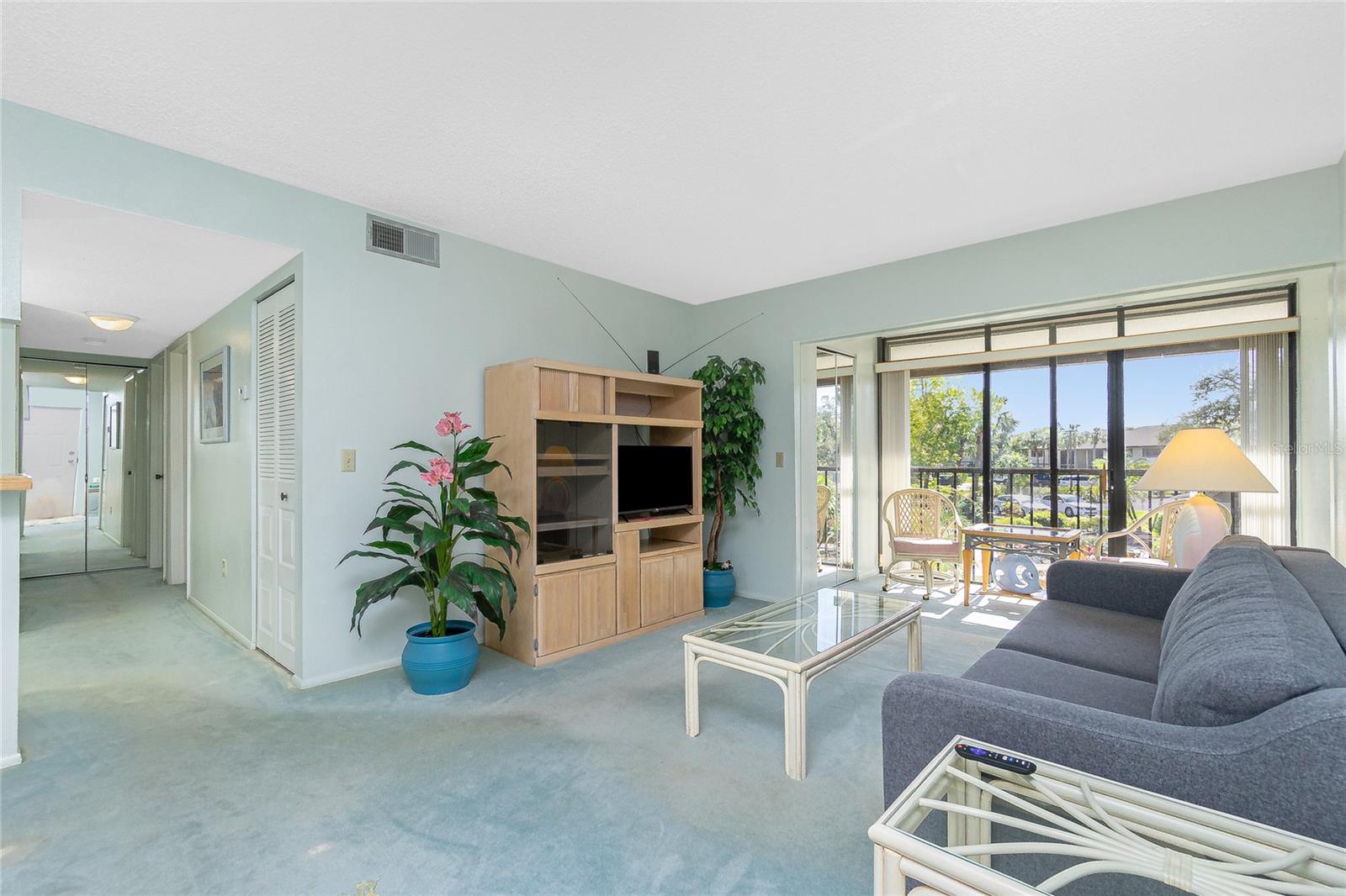 Image 6 of 40 For 1515 Forrest Nelson Boulevard R201