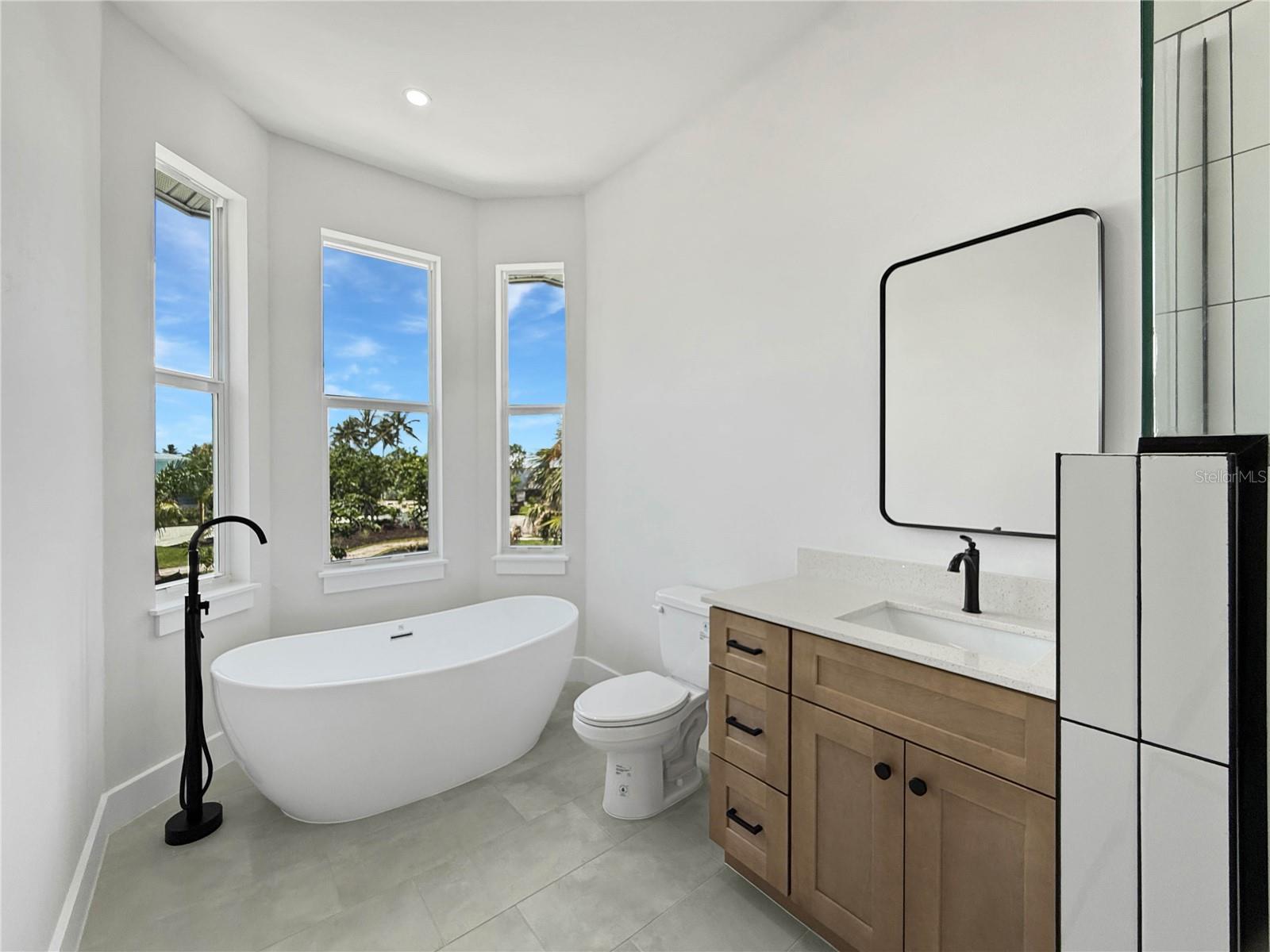 Image 22 of 42 For 1129 Seagrape Ln