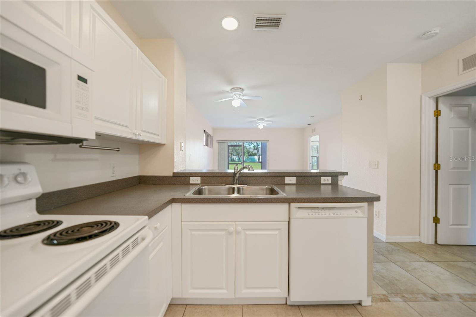 Image 11 of 46 For 2061 Willow Hammock Circle 105