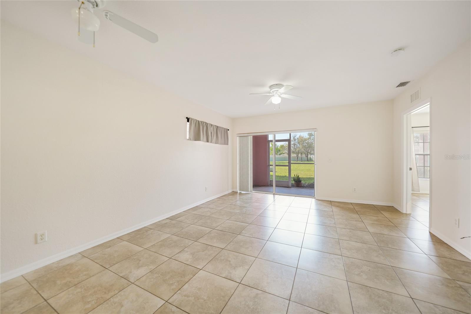 Image 15 of 46 For 2061 Willow Hammock Circle 105