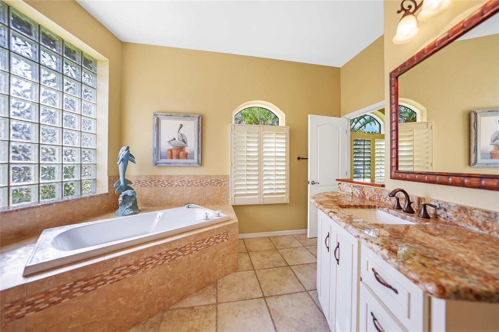 Image 15 of 31 For 1336 Casey Key Drive