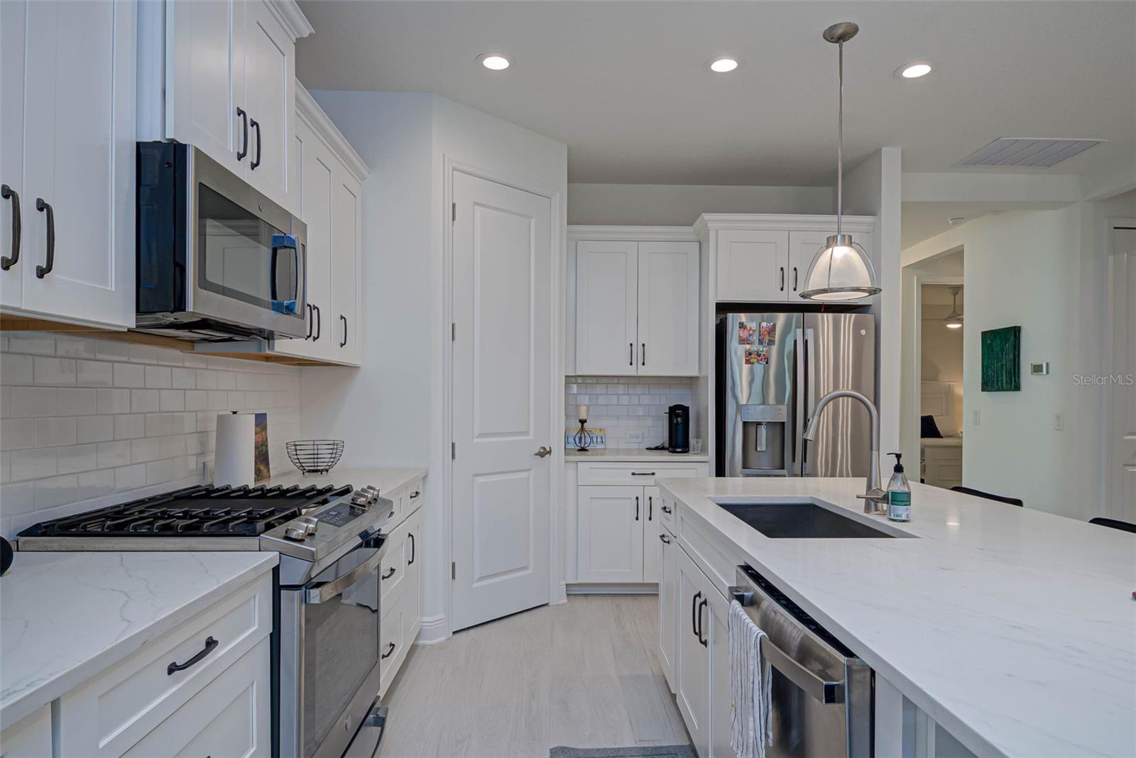 Image 8 of 20 For 27500 Janzen Court