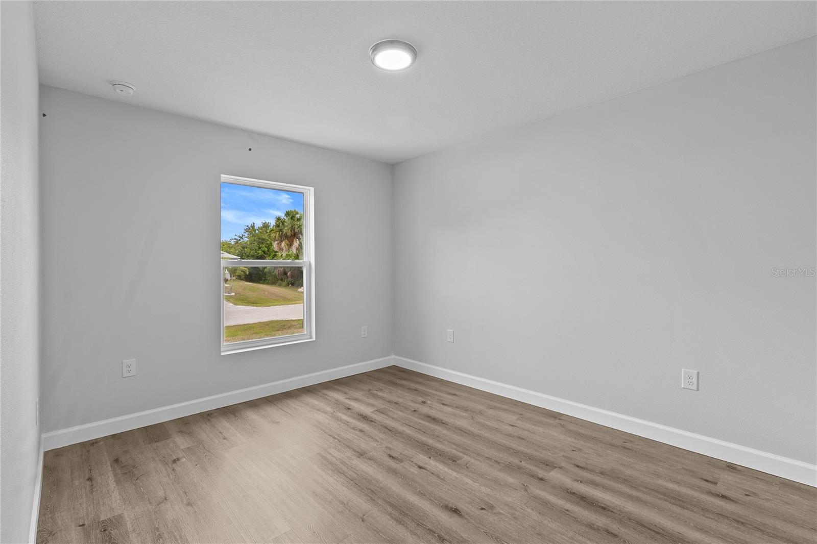 Image 7 of 46 For 8471 Agate Street 8473