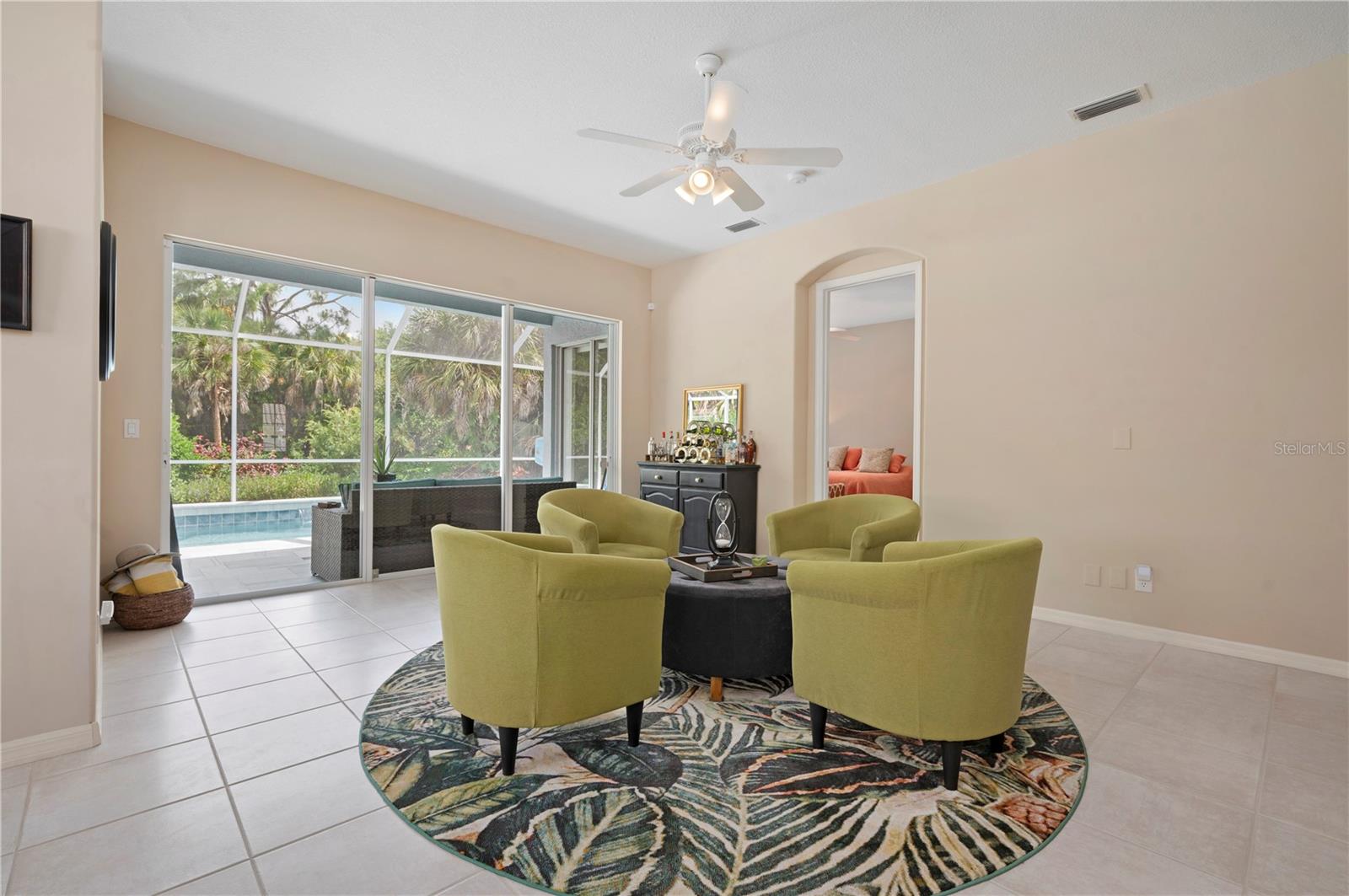 Image 16 of 81 For 5017 Hanging Moss Lane