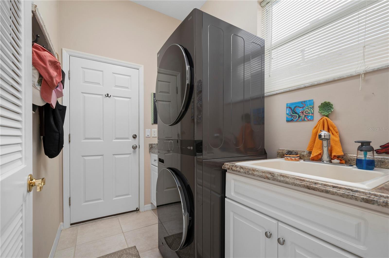 Image 42 of 81 For 5017 Hanging Moss Lane