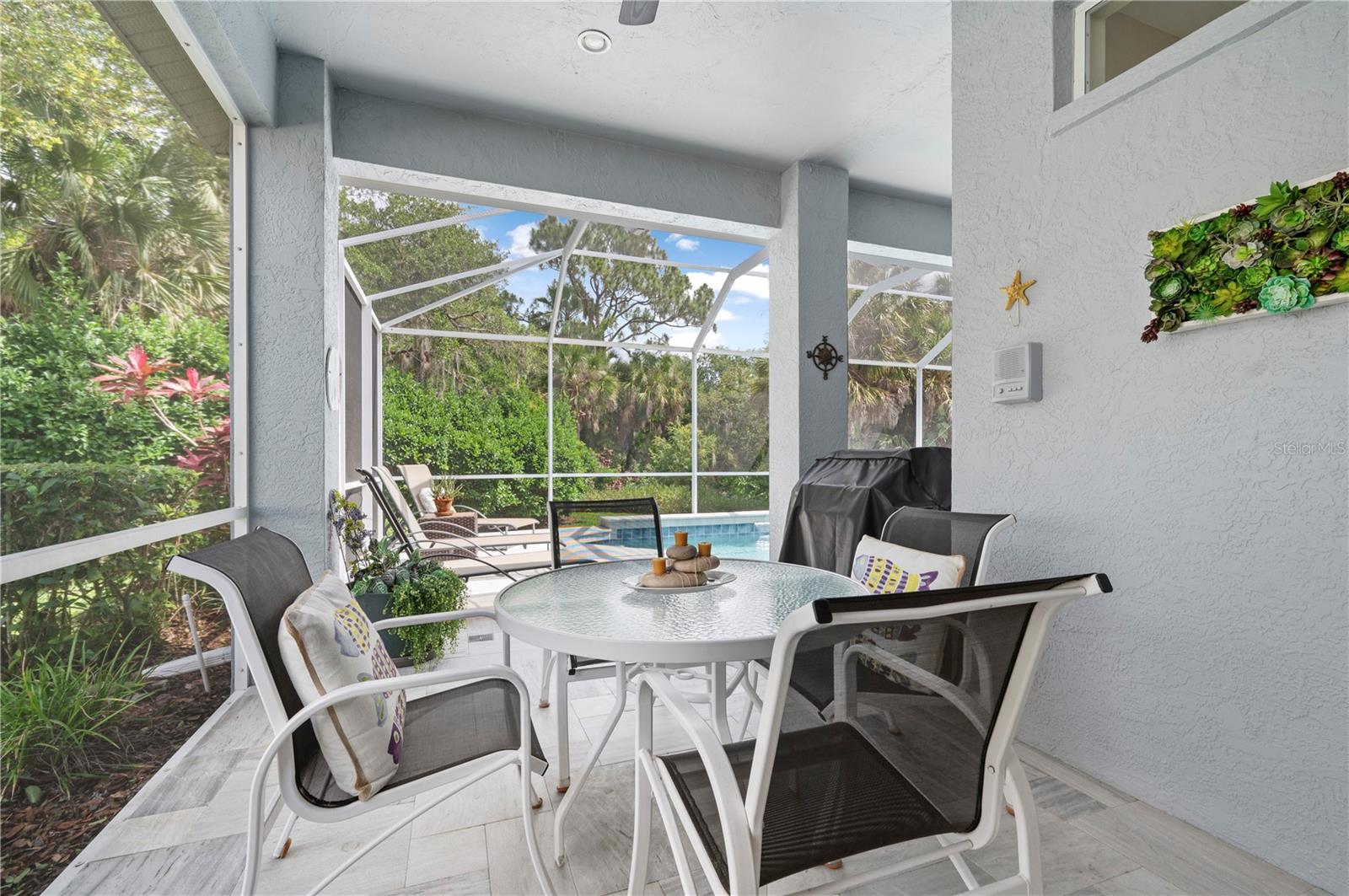 Image 43 of 81 For 5017 Hanging Moss Lane