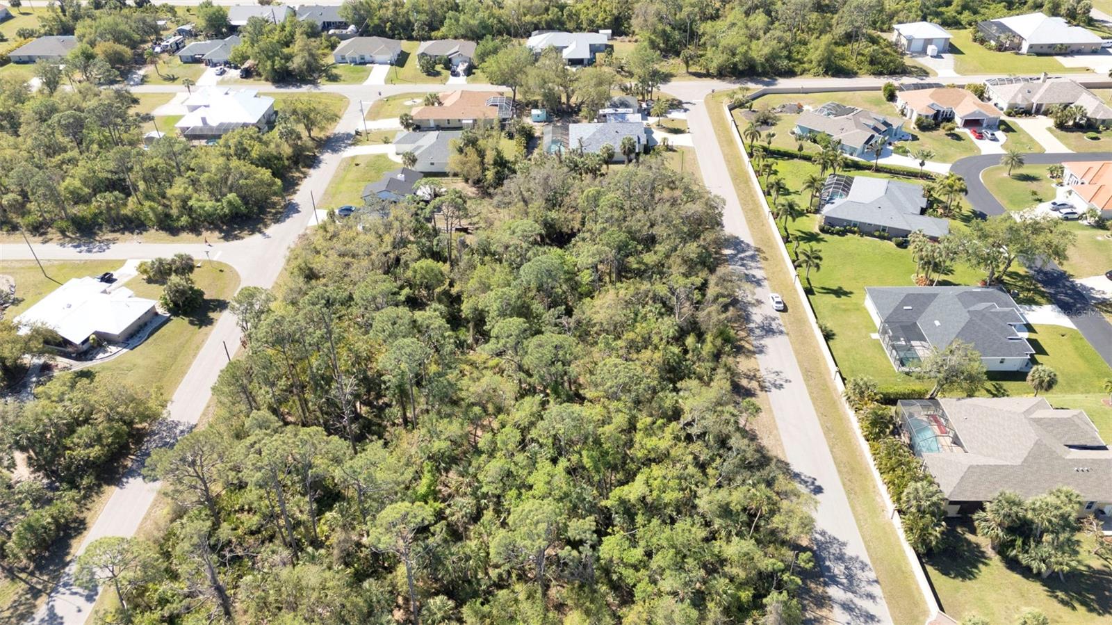 Image 15 of 21 For 2456 Hiawatha Street