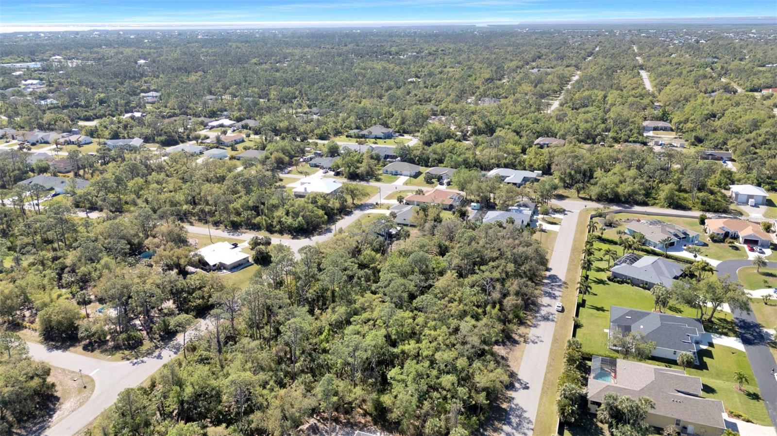 Image 16 of 21 For 2456 Hiawatha Street