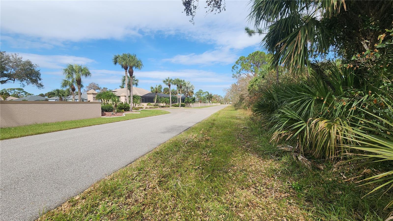 Image 2 of 21 For 2456 Hiawatha Street