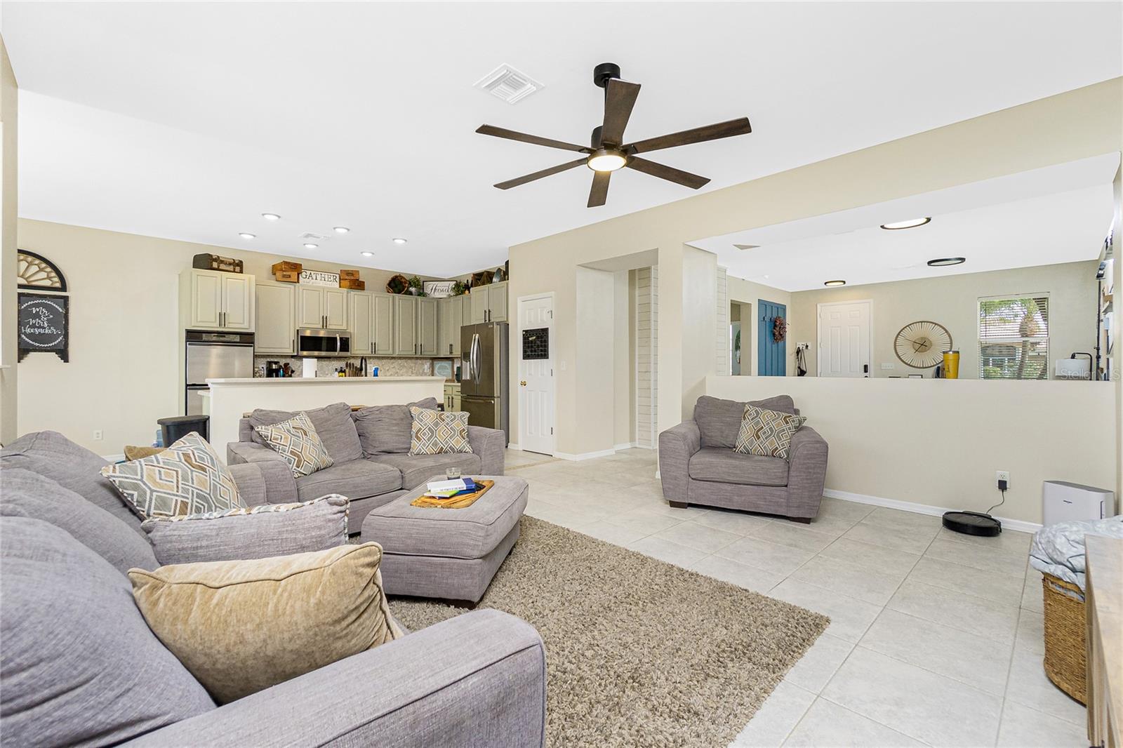 Image 11 of 56 For 12759 Pembroke Circle S