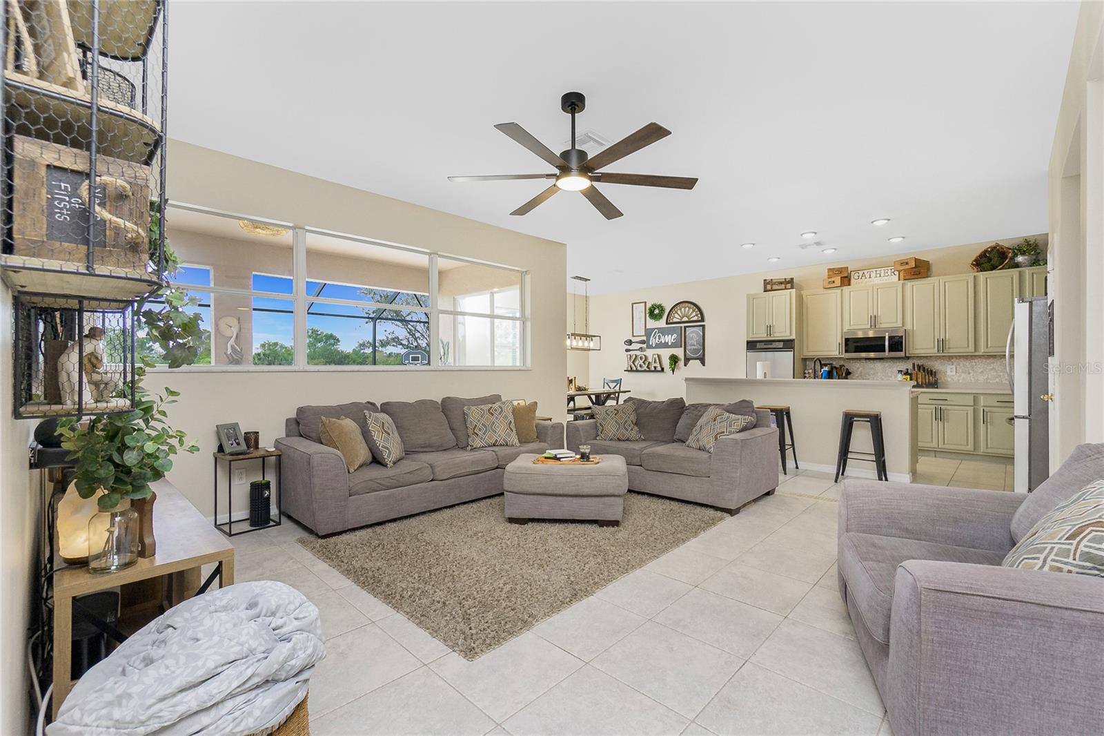 Image 12 of 56 For 12759 Pembroke Circle S