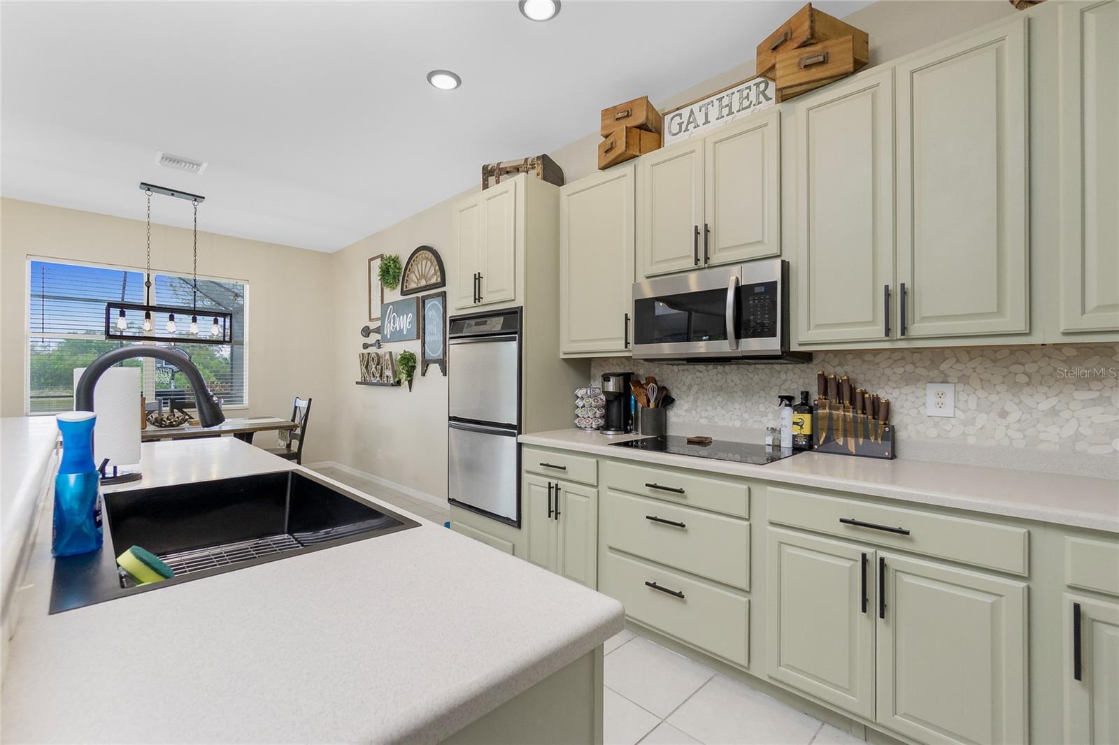 Image 14 of 56 For 12759 Pembroke Circle S