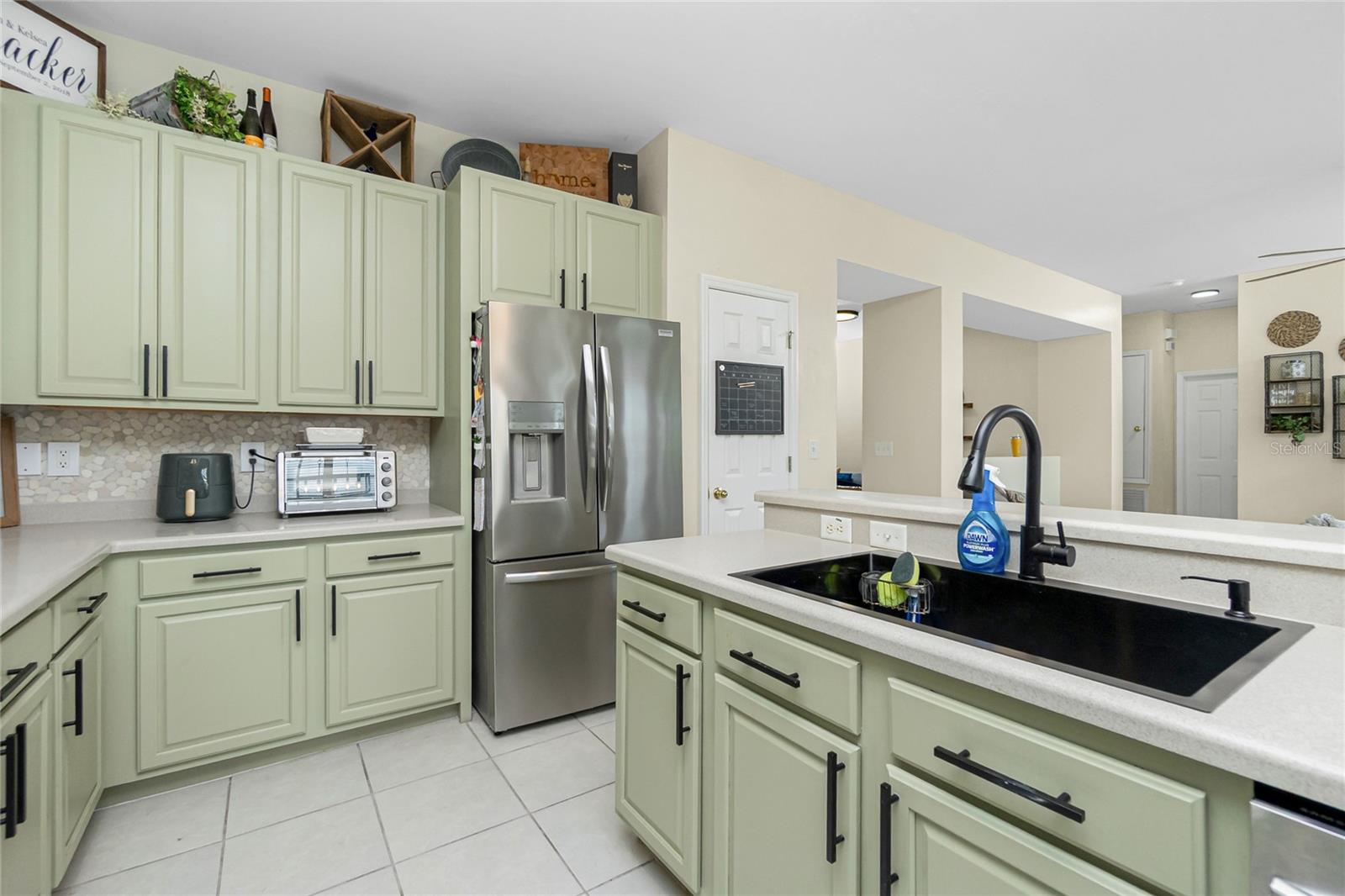 Image 16 of 56 For 12759 Pembroke Circle S