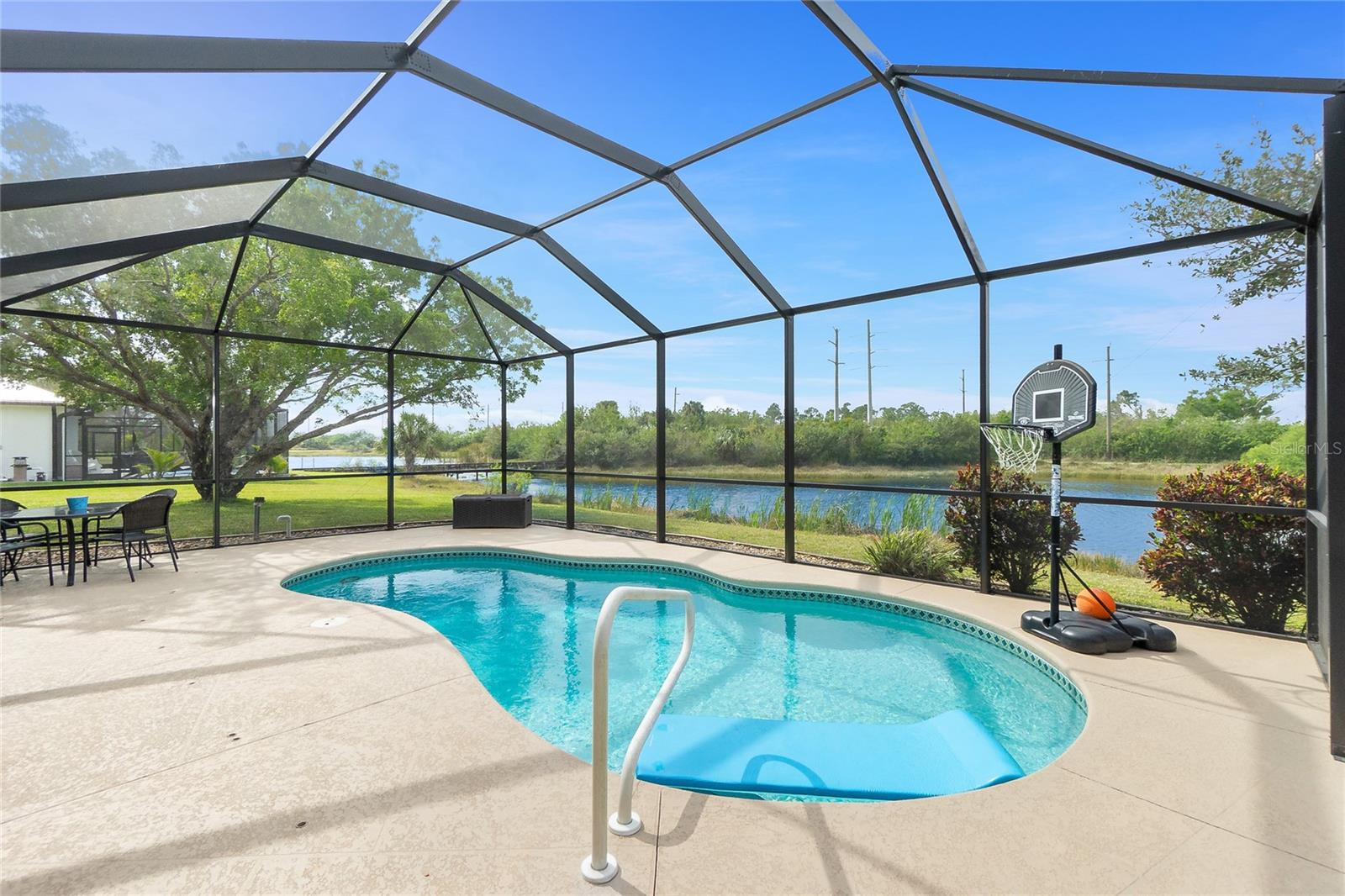 Image 2 of 56 For 12759 Pembroke Circle S