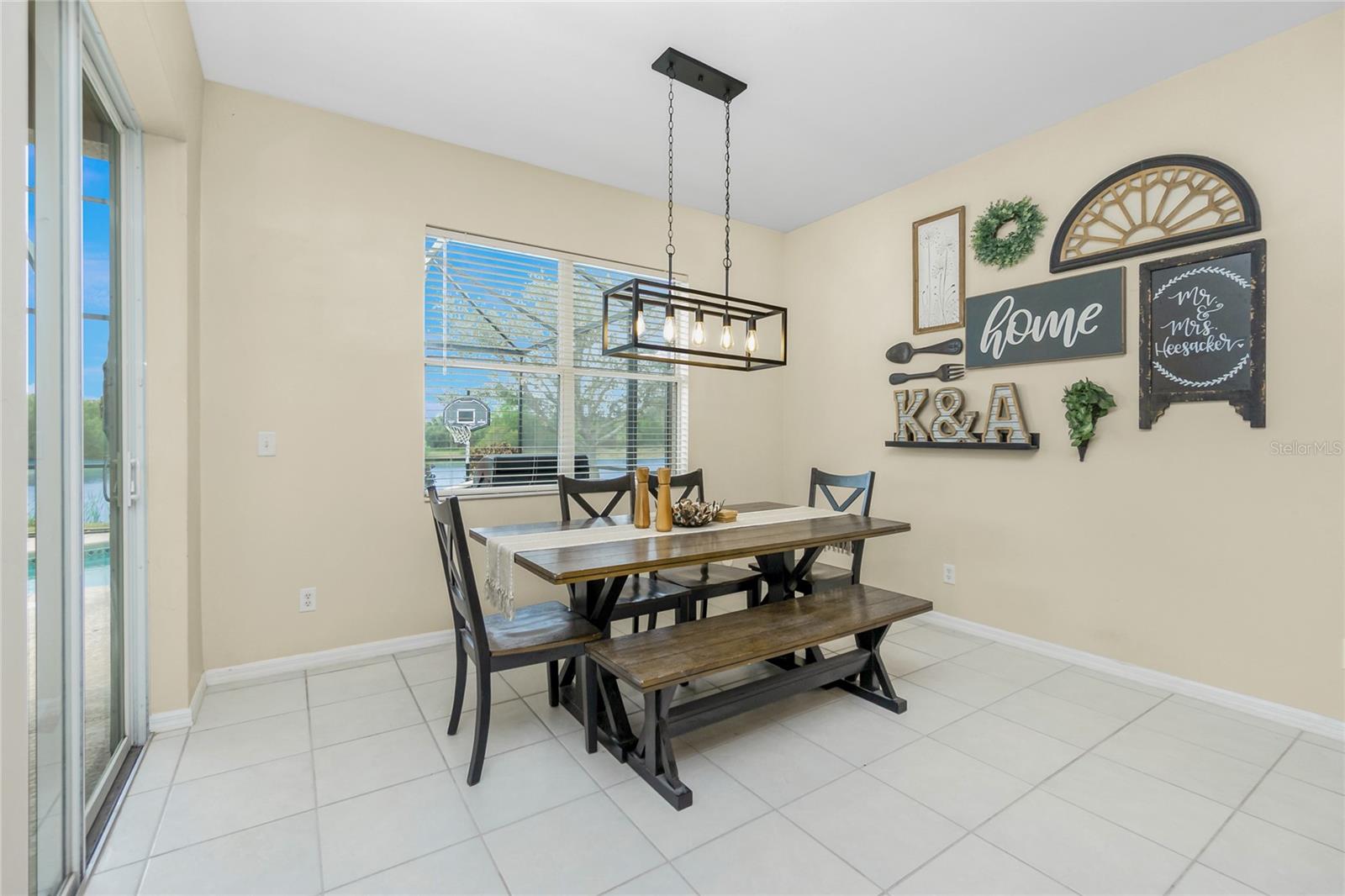 Image 21 of 56 For 12759 Pembroke Circle S