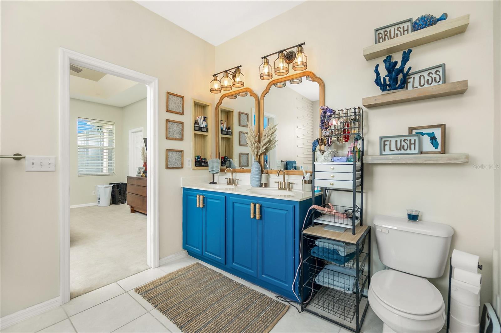 Image 32 of 56 For 12759 Pembroke Circle S