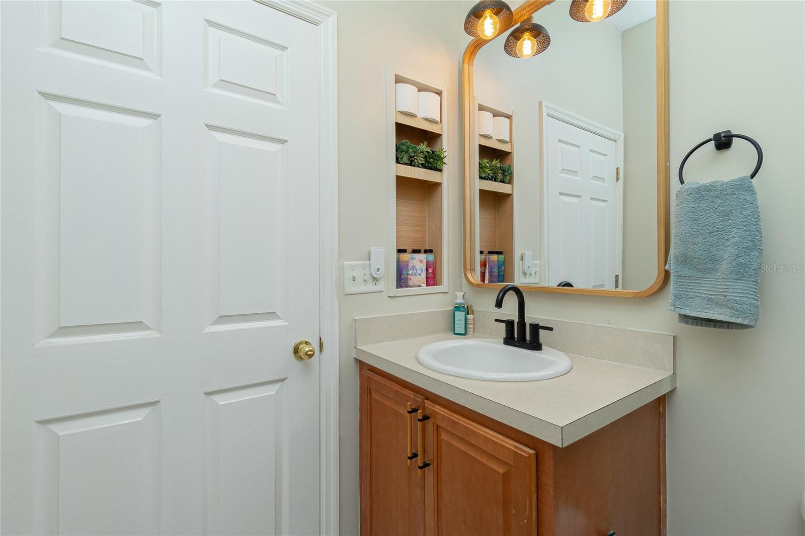 Image 37 of 56 For 12759 Pembroke Circle S