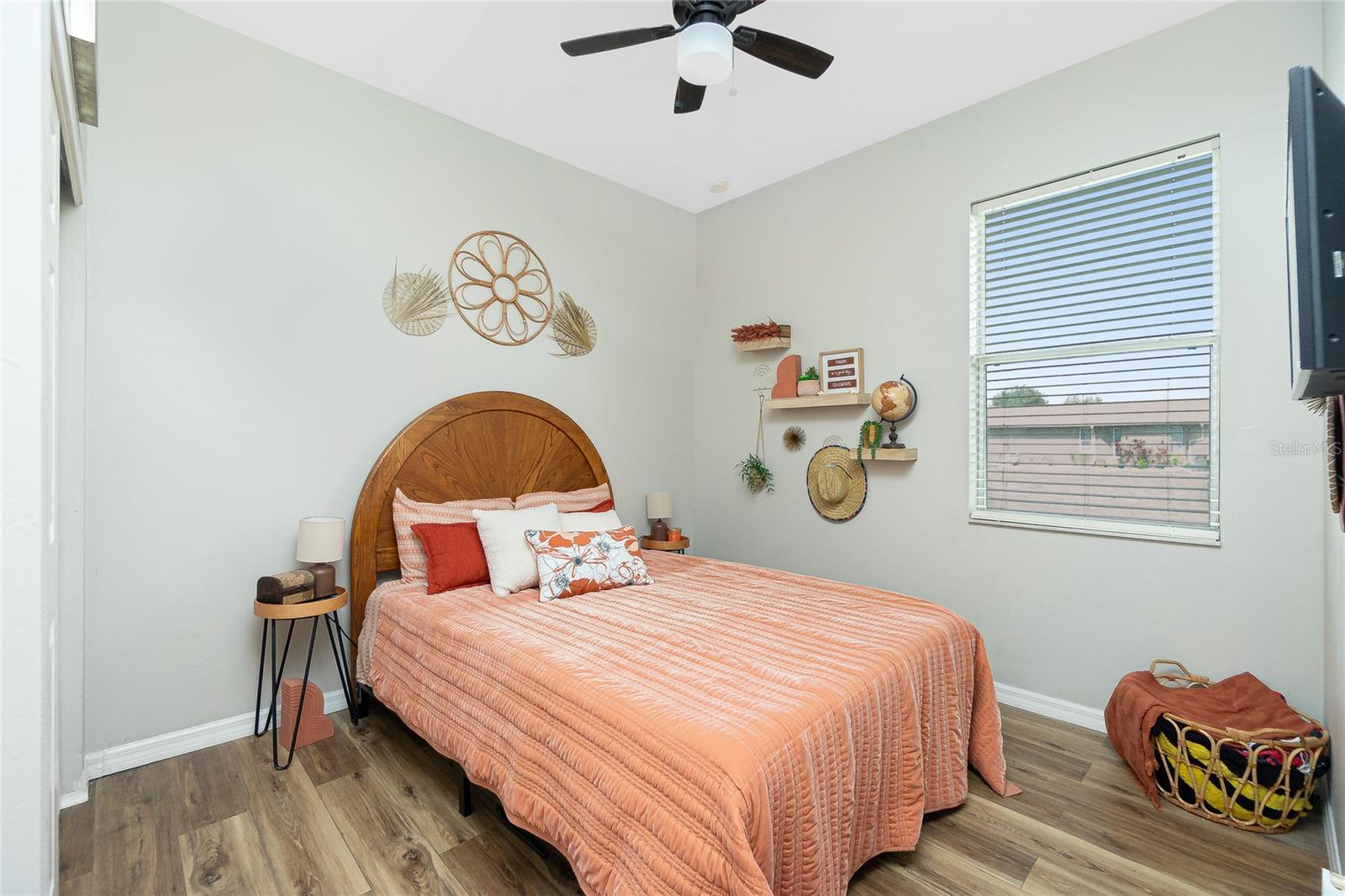 Image 38 of 56 For 12759 Pembroke Circle S
