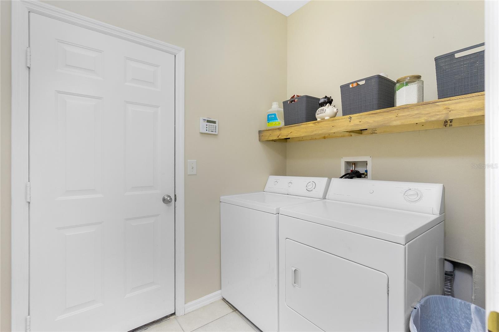 Image 40 of 56 For 12759 Pembroke Circle S