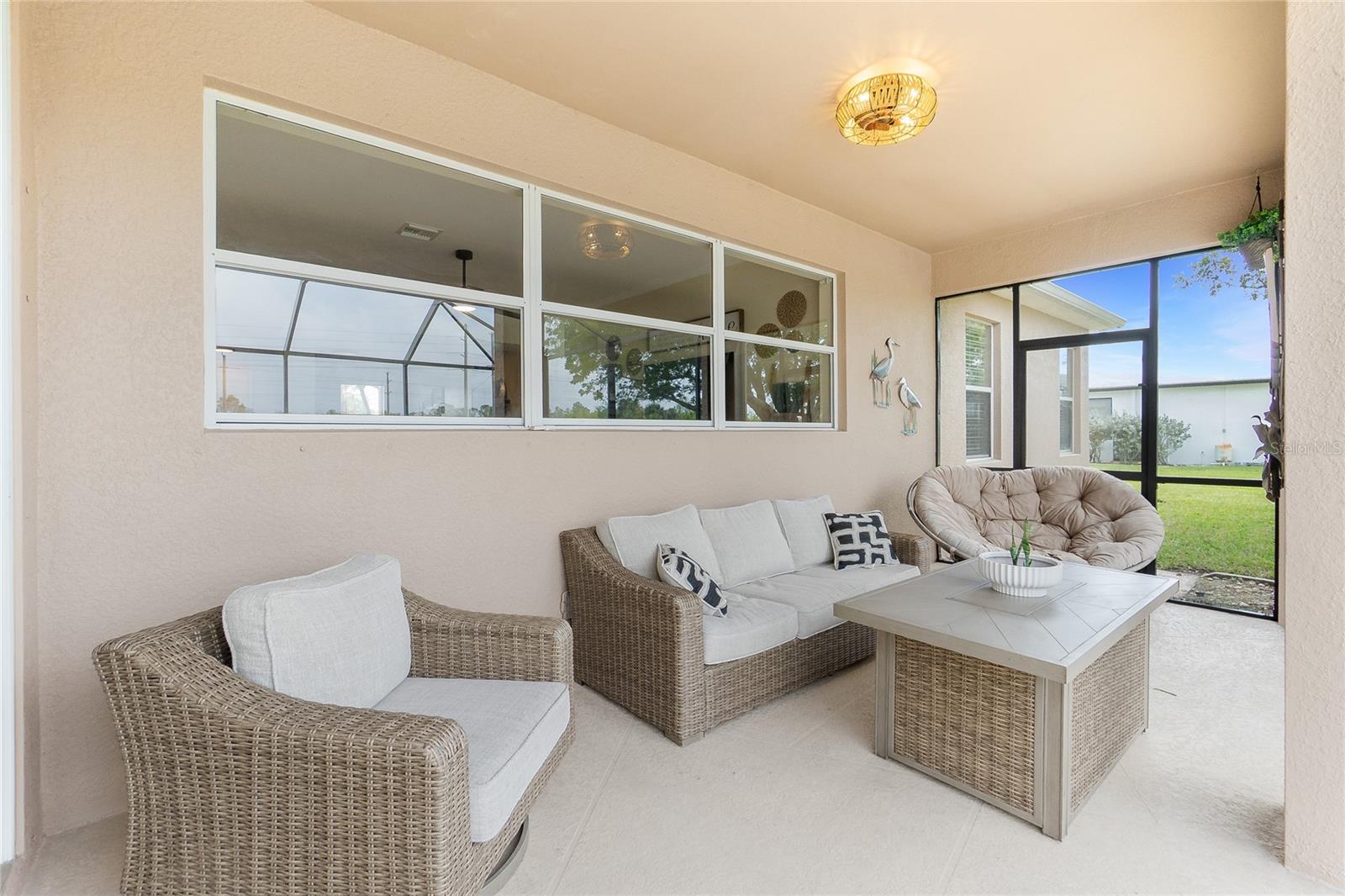 Image 42 of 56 For 12759 Pembroke Circle S