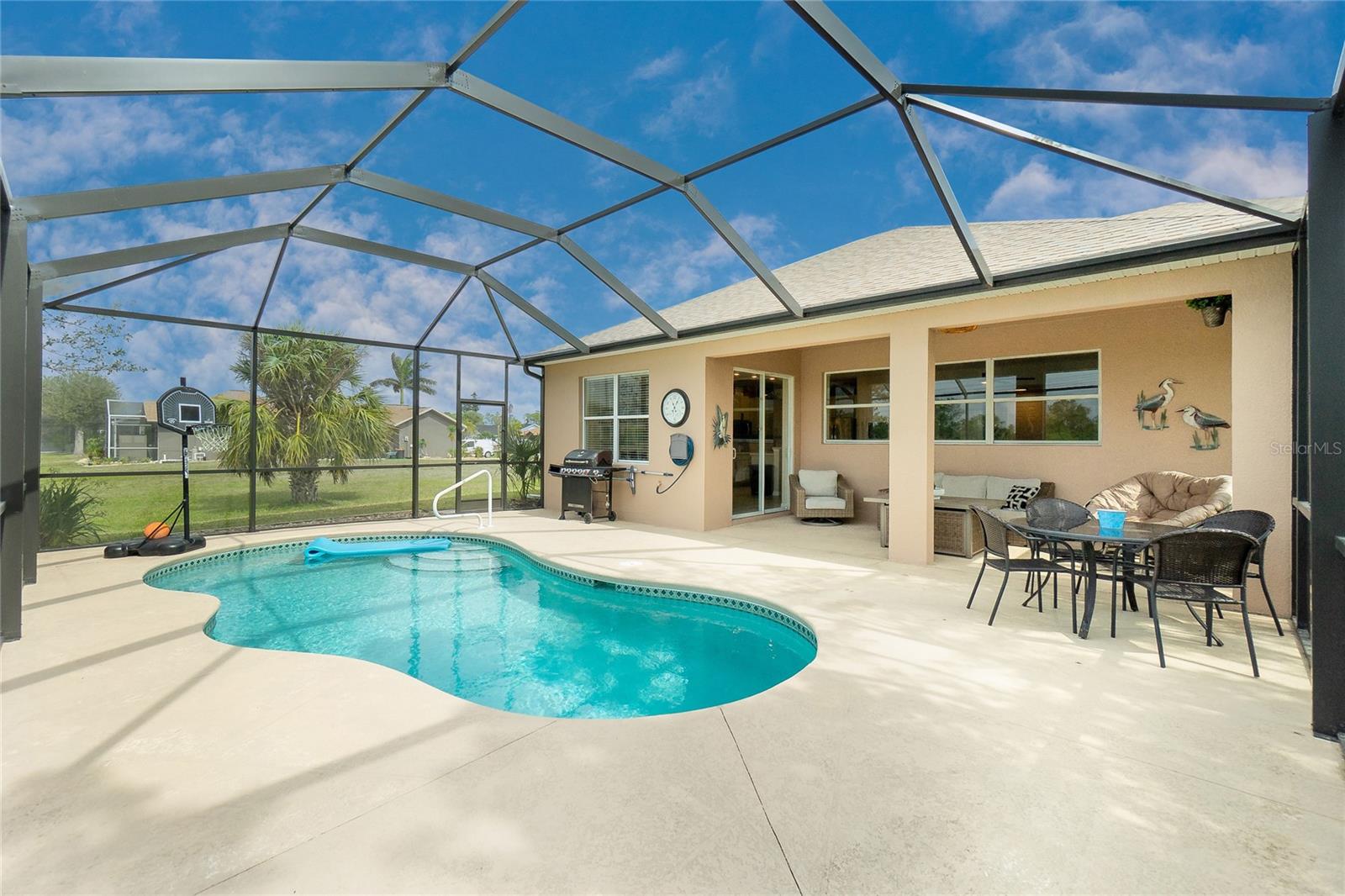 Image 48 of 56 For 12759 Pembroke Circle S