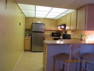 Image 15 of 33 For 21405 Olean Boulevard 605