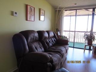 Image 22 of 33 For 21405 Olean Boulevard 605