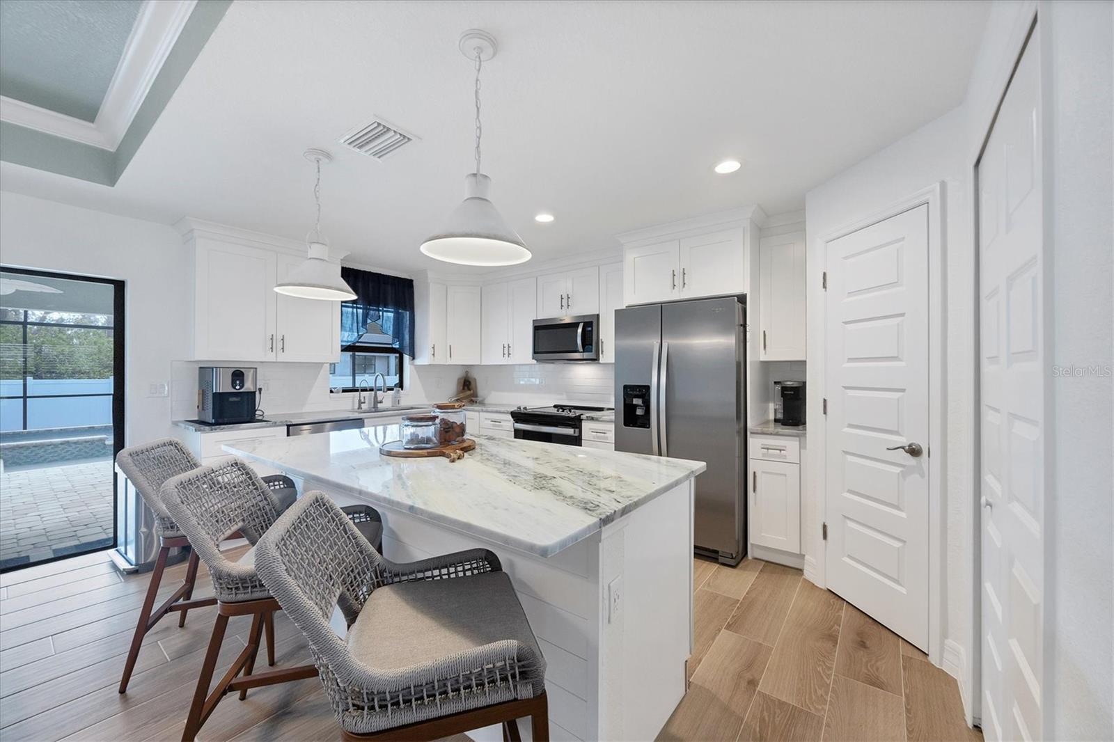 Image 6 of 26 For 14325 Mcfarland Avenue