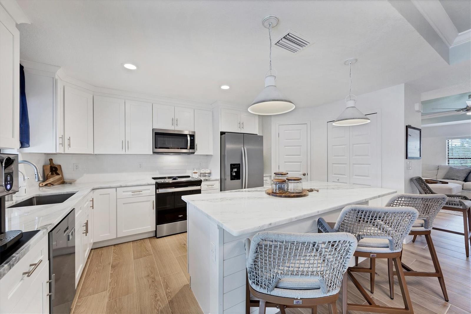 Image 7 of 26 For 14325 Mcfarland Avenue