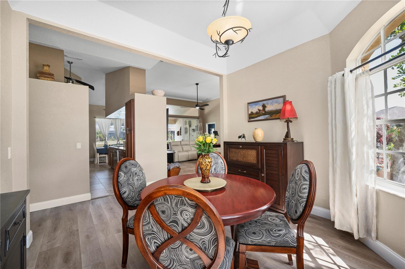 Image 12 of 50 For 12734 Pembroke Circle S