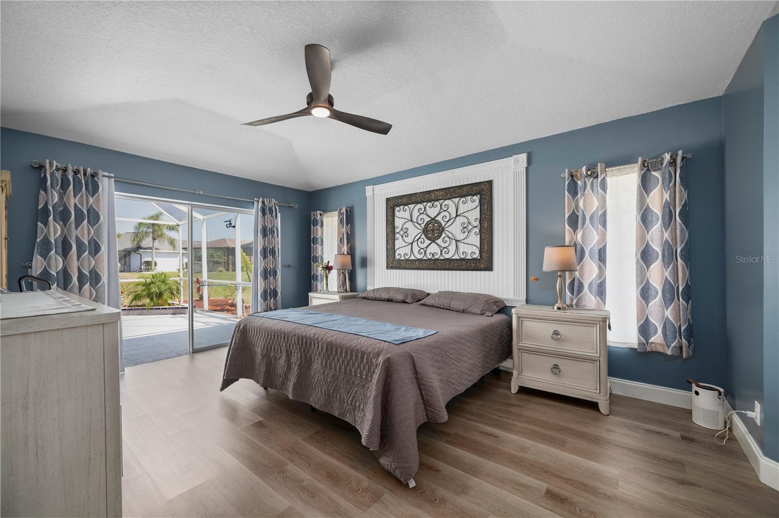 Image 19 of 50 For 12734 Pembroke Circle S