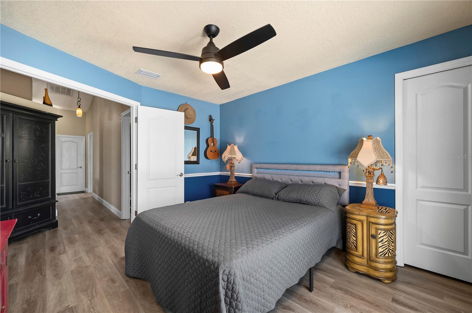 Image 30 of 50 For 12734 Pembroke Circle S