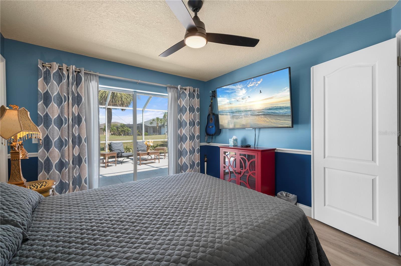 Image 31 of 50 For 12734 Pembroke Circle S