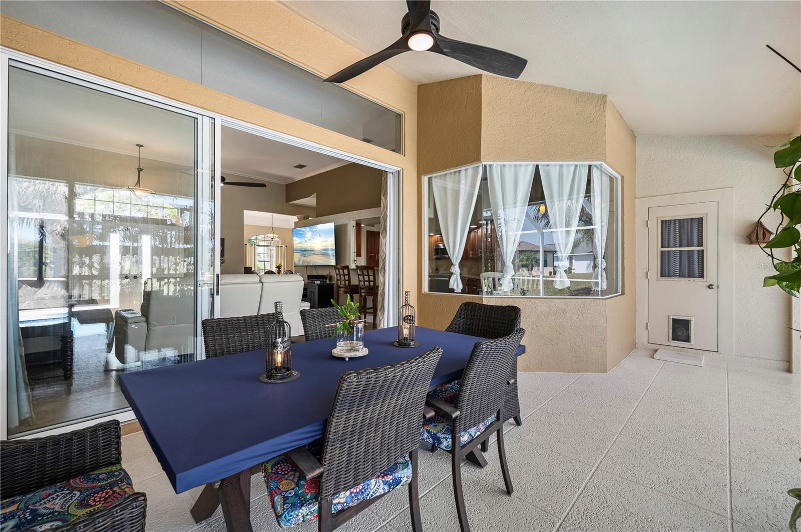 Image 35 of 50 For 12734 Pembroke Circle S