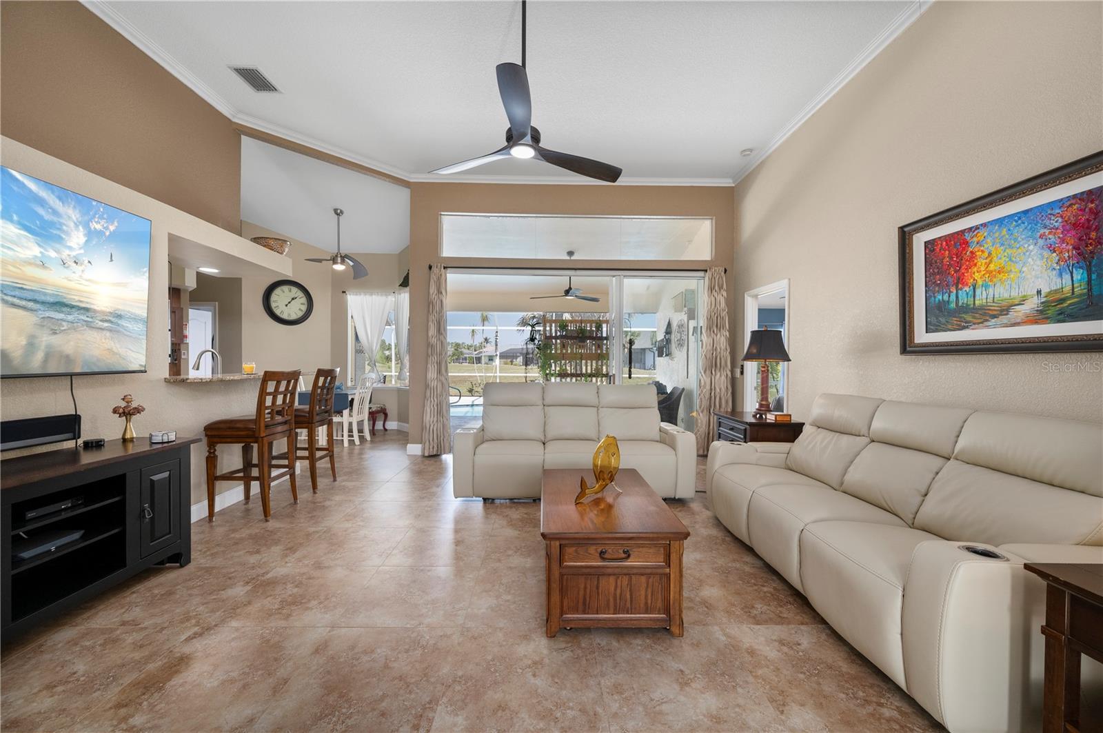 Image 7 of 50 For 12734 Pembroke Circle S