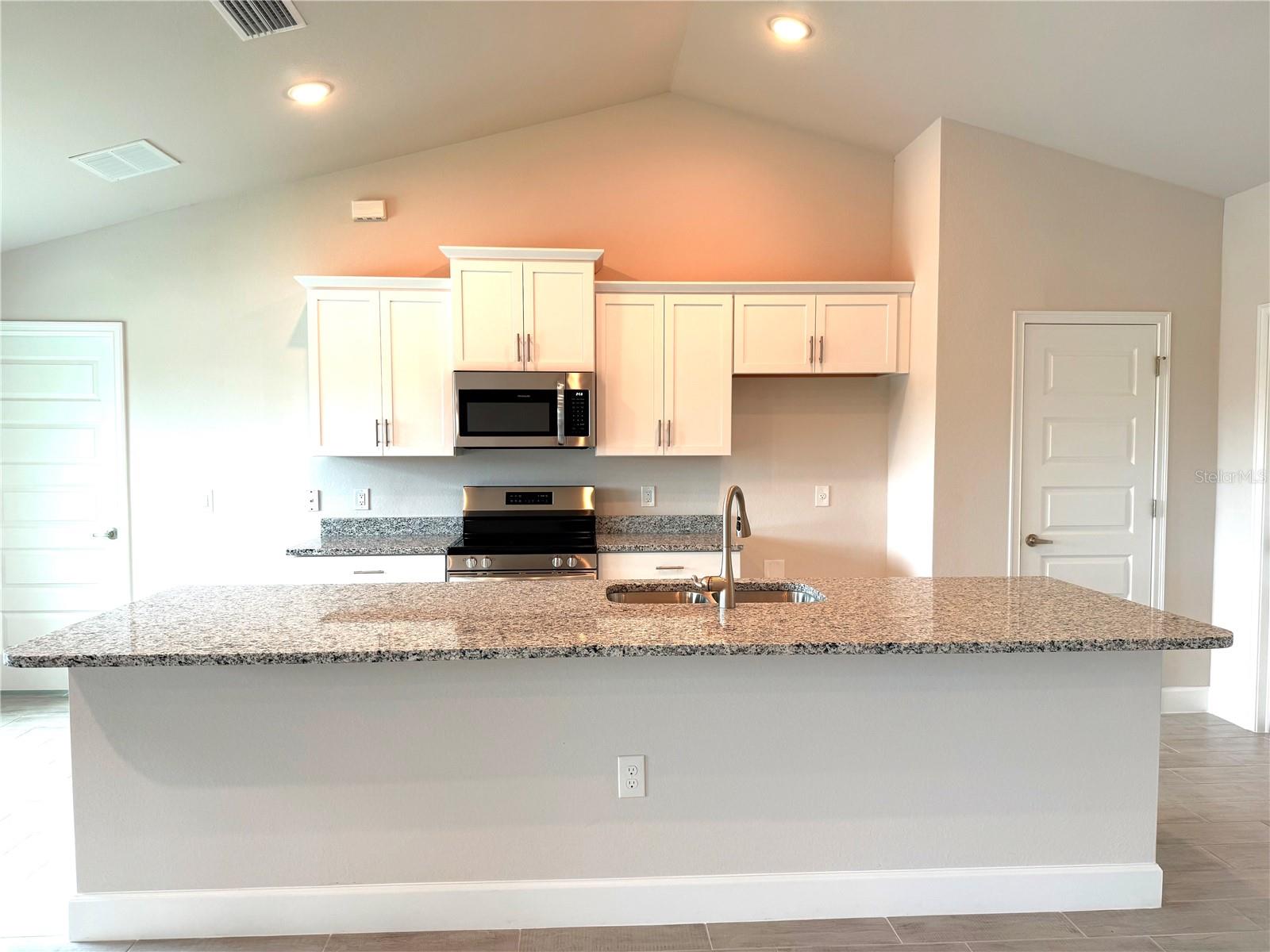 Image 12 of 34 For 13902 Allamanda Circle