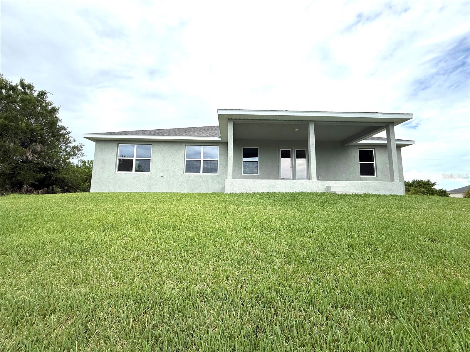 Image 31 of 34 For 13902 Allamanda Circle