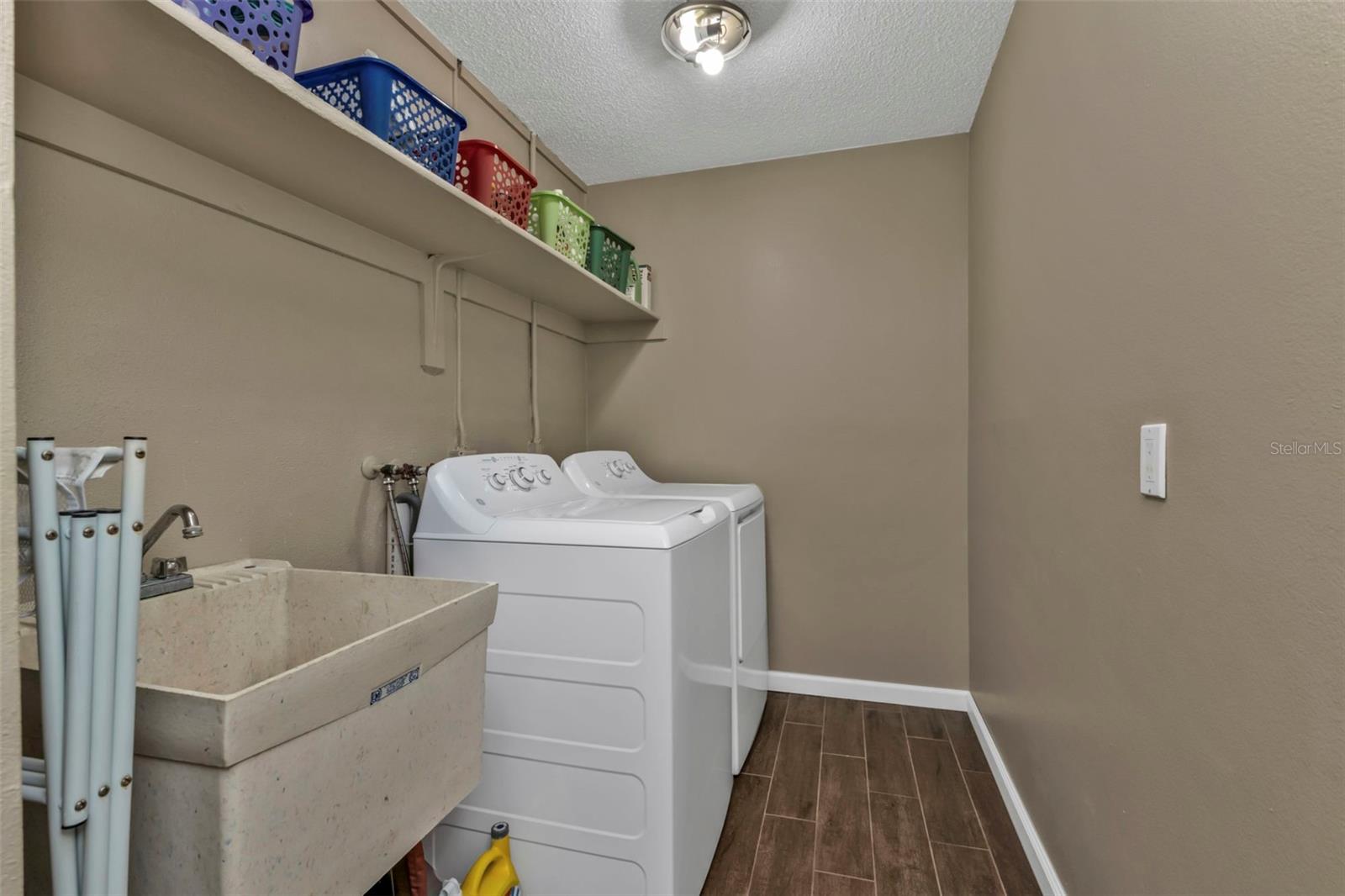 Image 36 of 74 For 1430 Aken Street