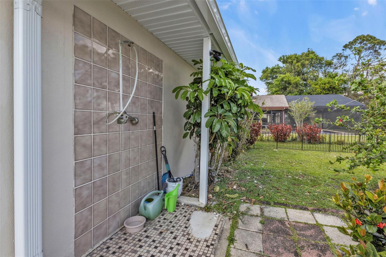 Image 40 of 74 For 1430 Aken Street