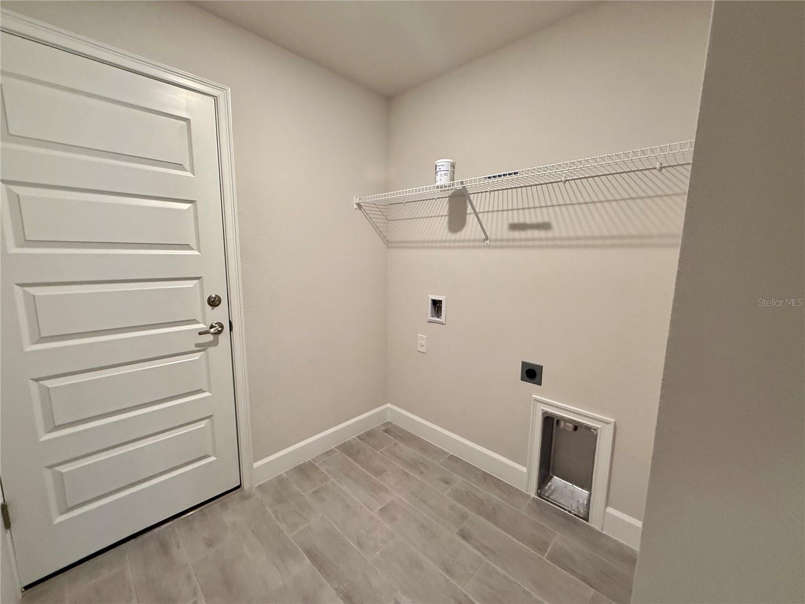 Image 23 of 35 For 14735 Keystone Boulevard
