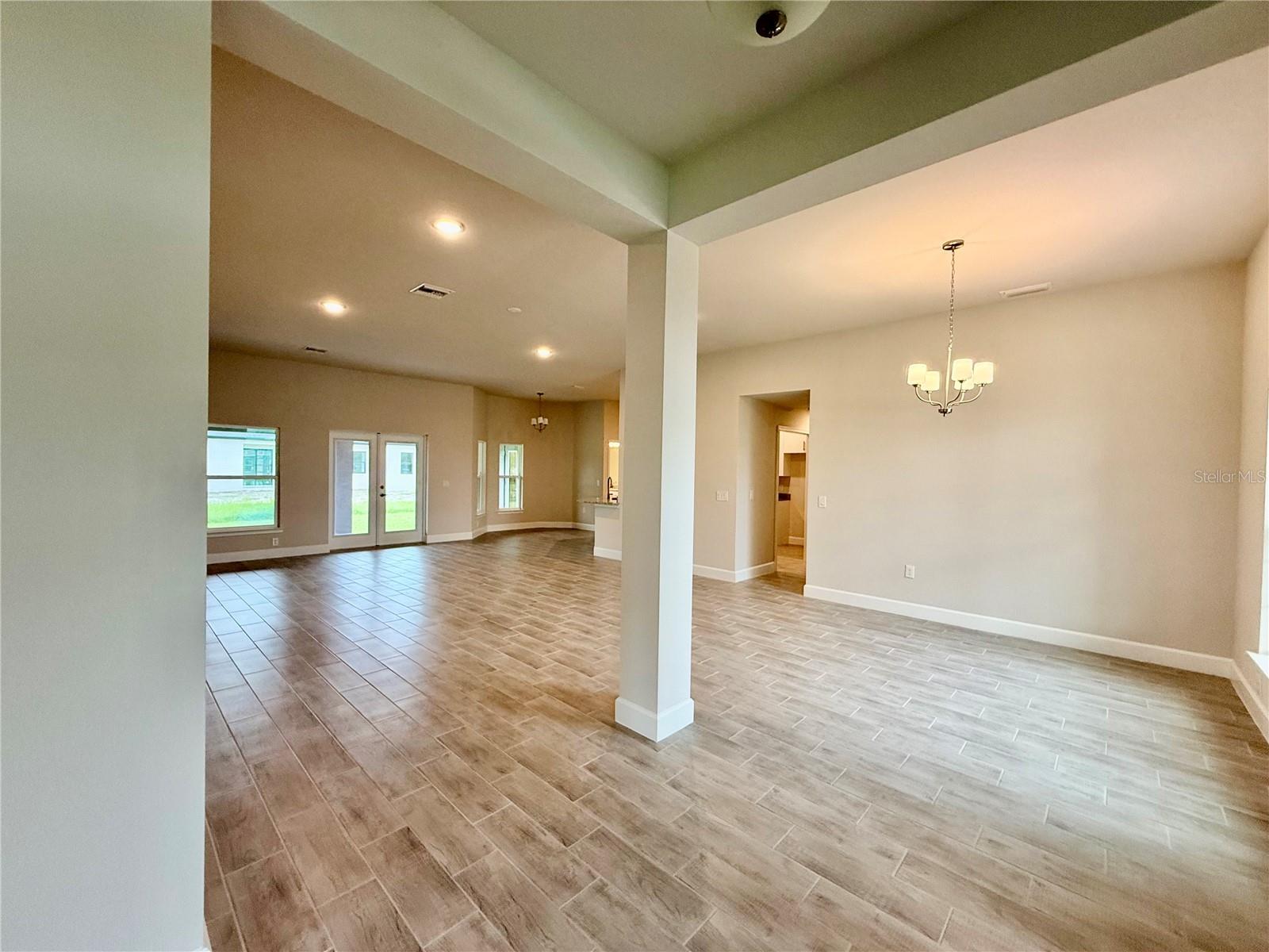 Image 26 of 35 For 14735 Keystone Boulevard