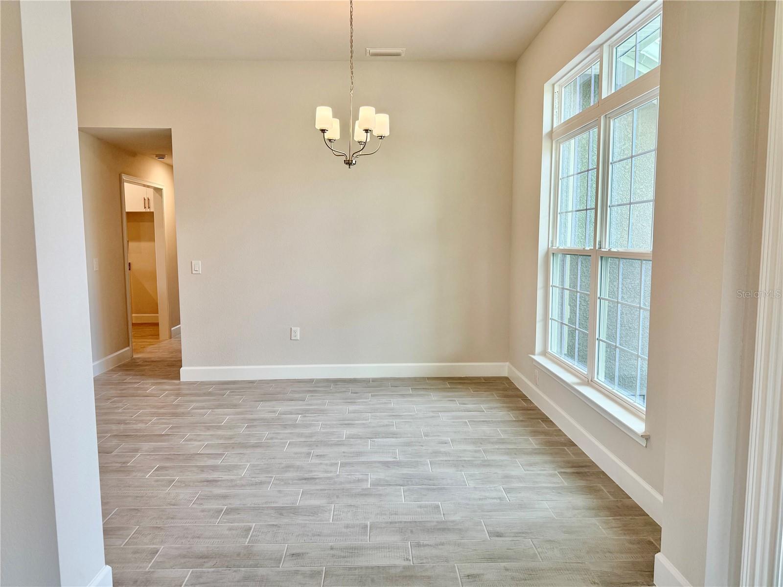 Image 8 of 15 For 14735 Keystone Boulevard