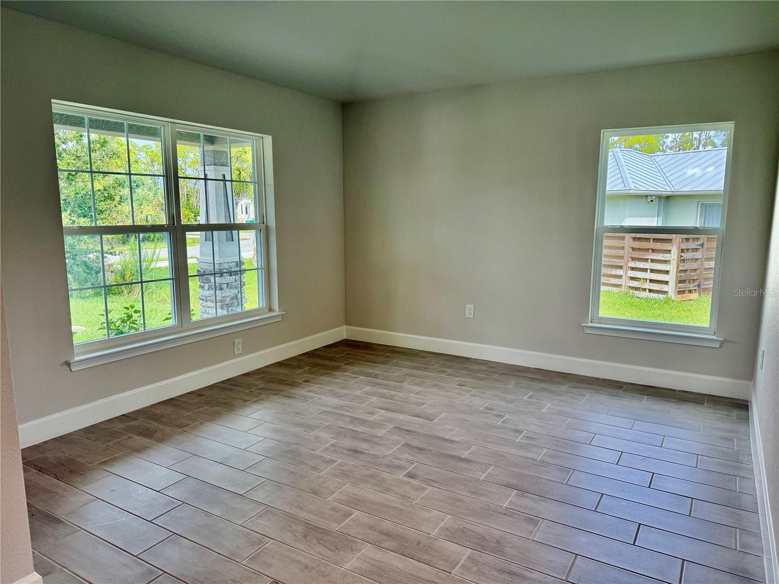 Image 9 of 15 For 14735 Keystone Boulevard