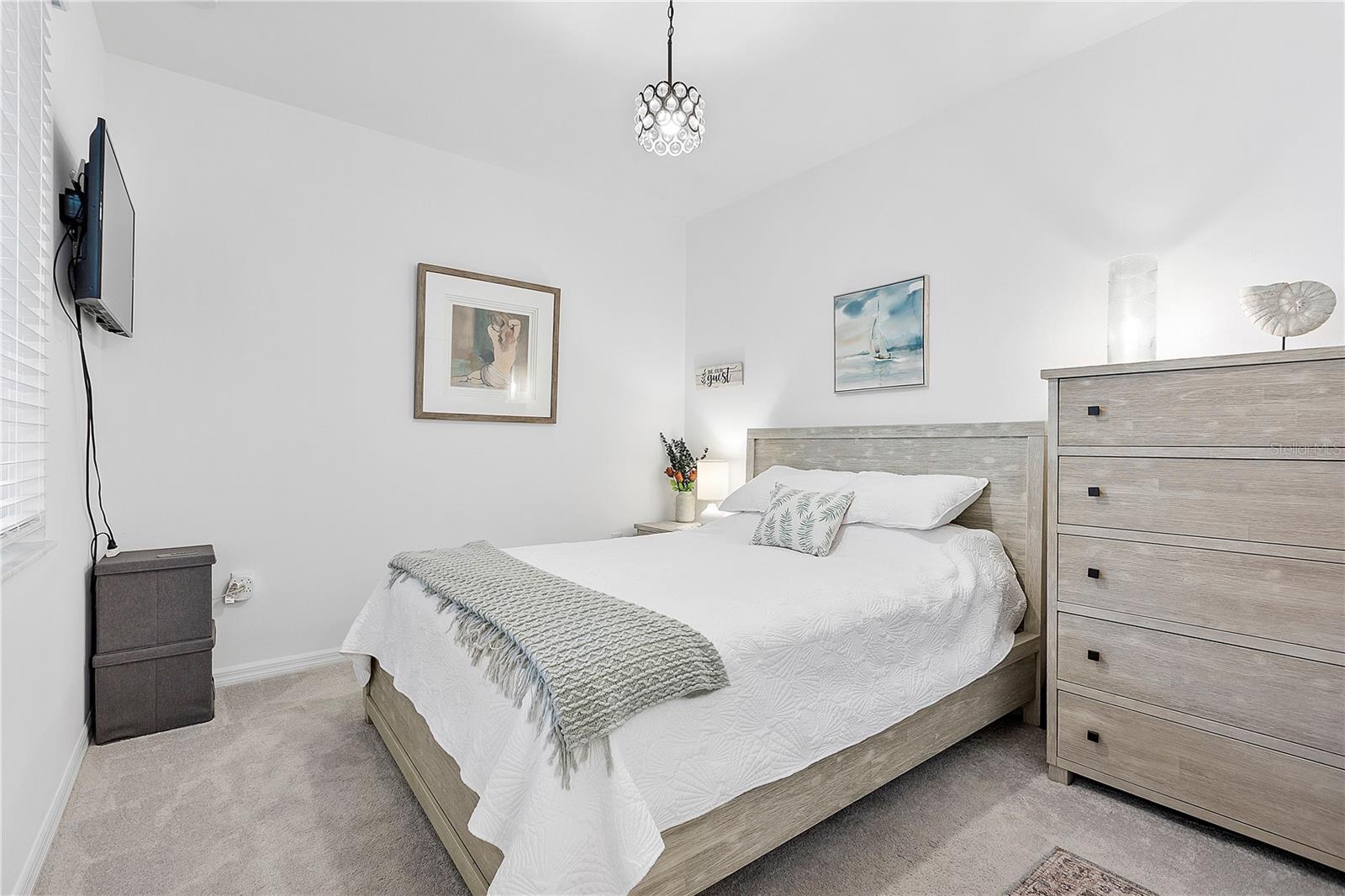 Image 11 of 43 For 15970 Grassland Lane 2816