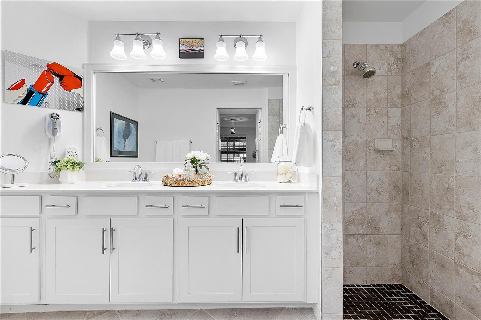 Image 16 of 43 For 15970 Grassland Lane 2816