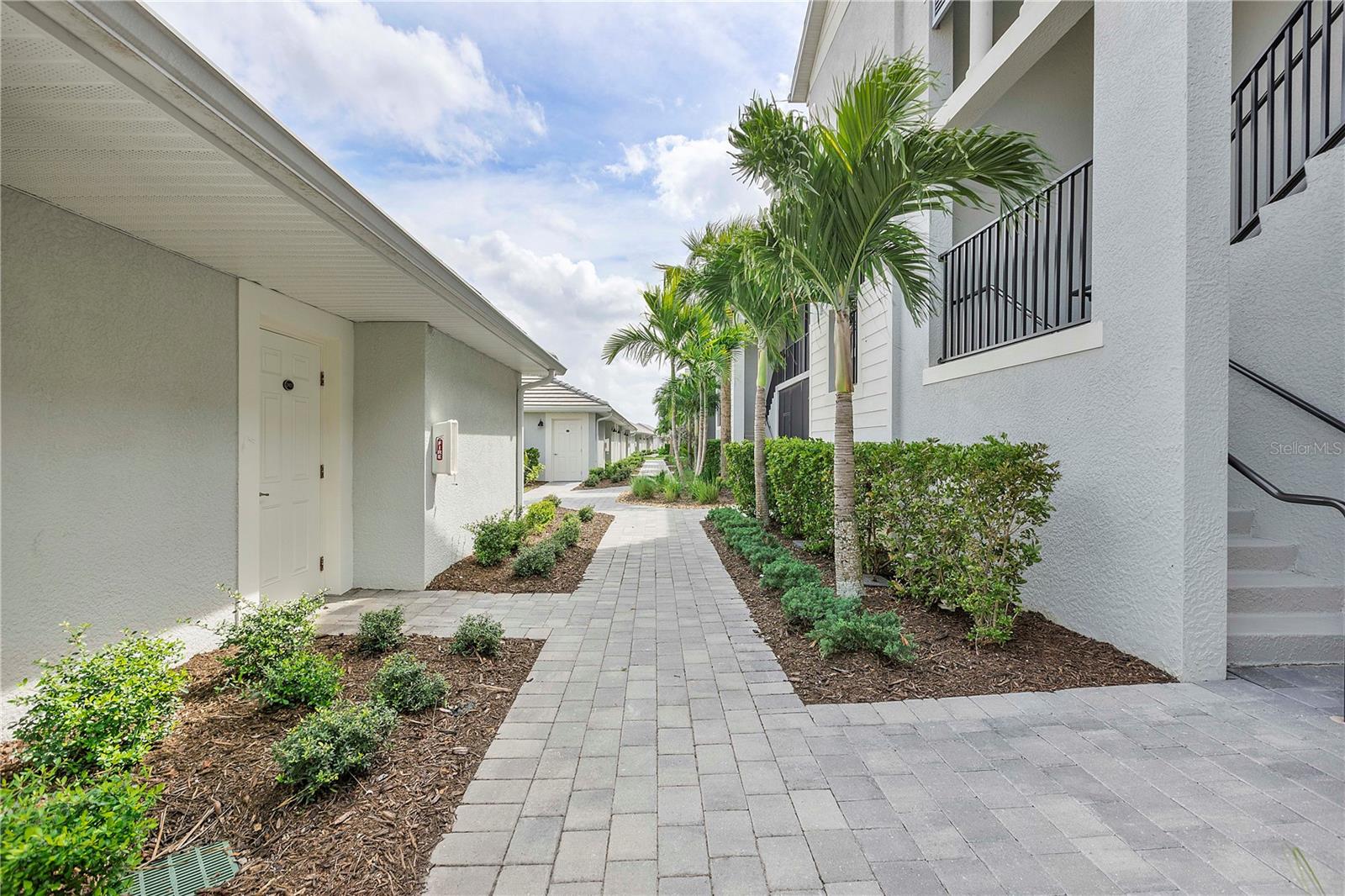 Image 27 of 43 For 15970 Grassland Lane 2816