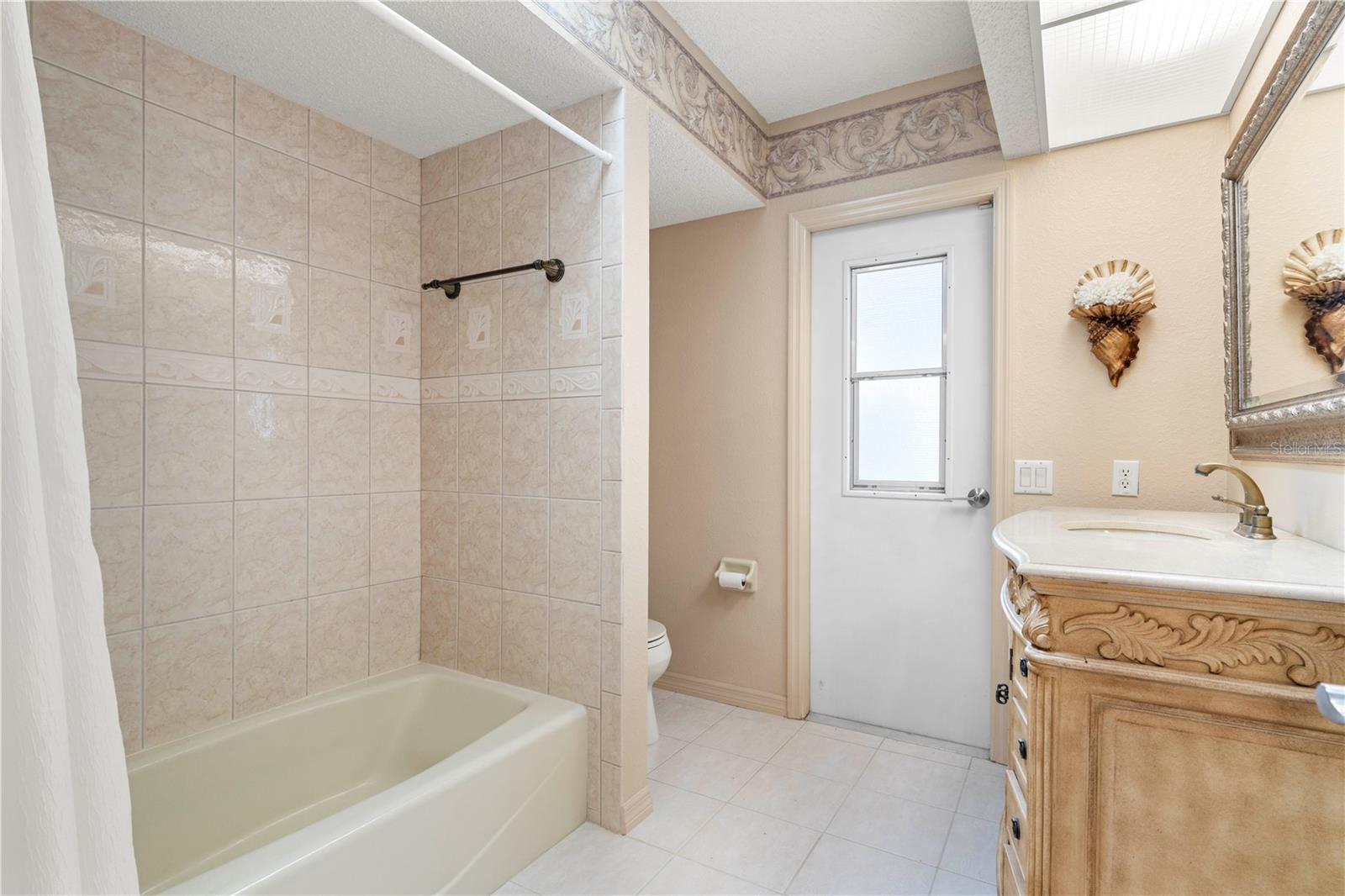 Image 43 of 68 For 5032 La Costa Island Court