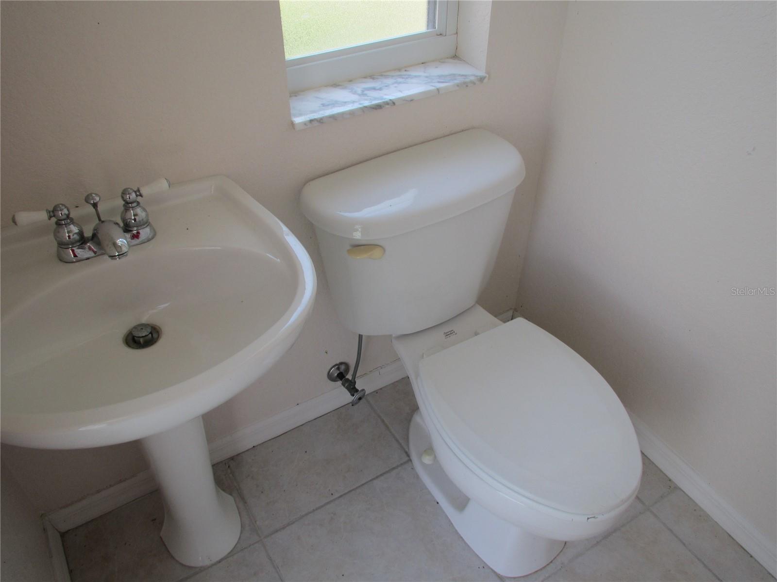 Image 14 of 21 For 23404 Peachland Boulevard